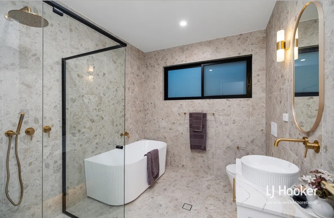 43 Craig Avenue Moorebank (4)